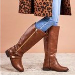 JustFAB Leyla Flat Boot